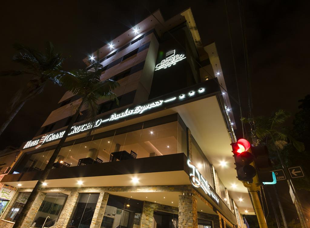 Bagu Grand Crucero Posadas Exterior photo